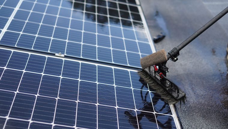 efficient solar panel cleaning in tampa florida